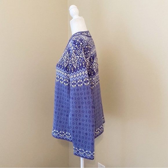 Nomadic Traders Zip Front Blue and White Cardigan -Large - Picture 3 of 11